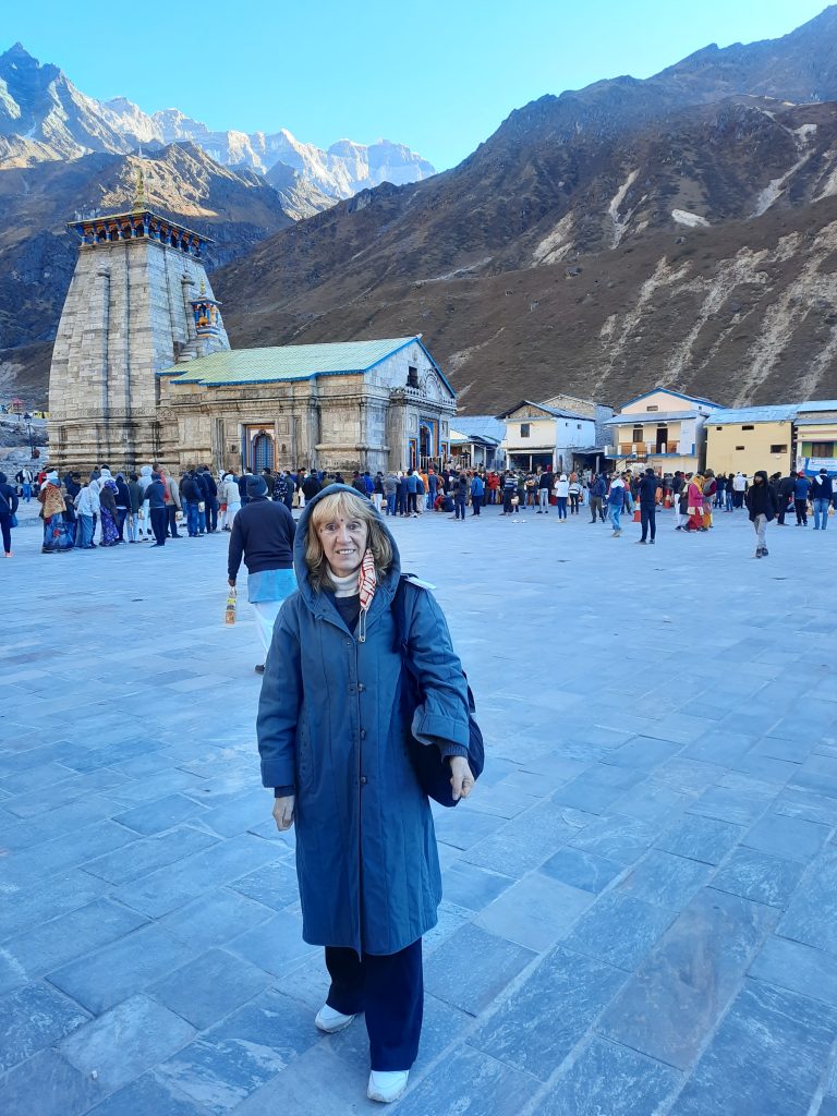 Are there people who have converted into Hinduism from other religions?